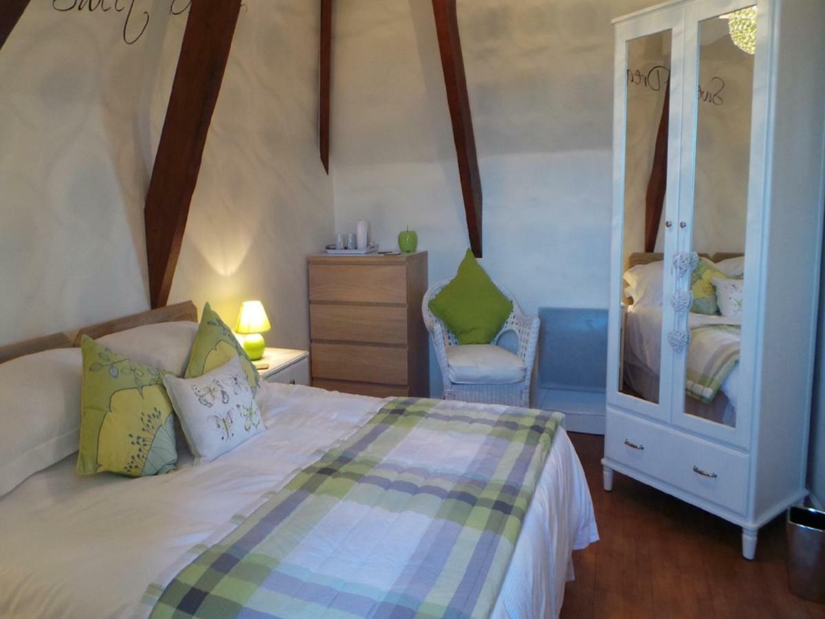 Bed and Breakfast Le Montaigne Saint-Alvere Екстер'єр фото