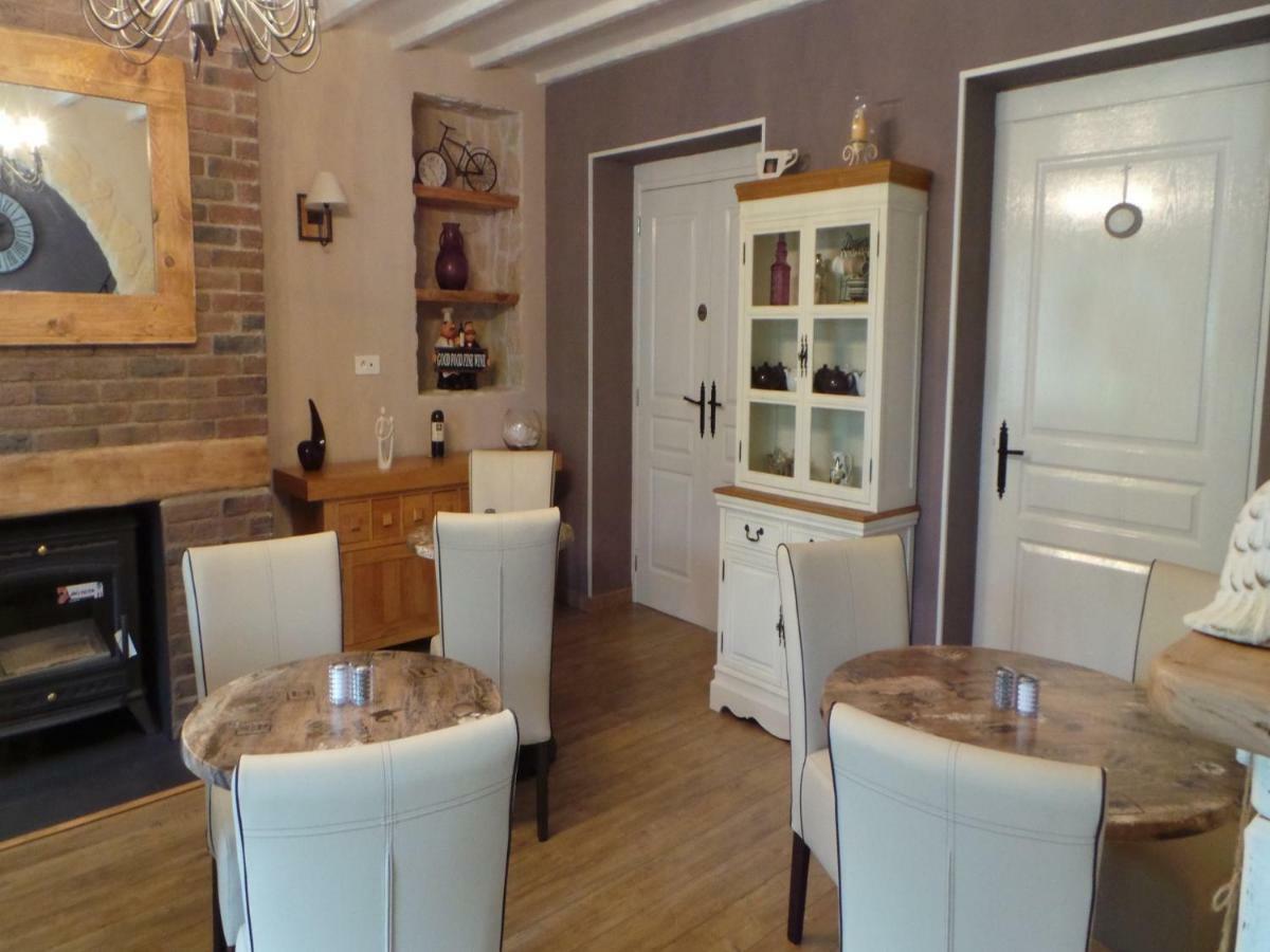 Bed and Breakfast Le Montaigne Saint-Alvere Екстер'єр фото