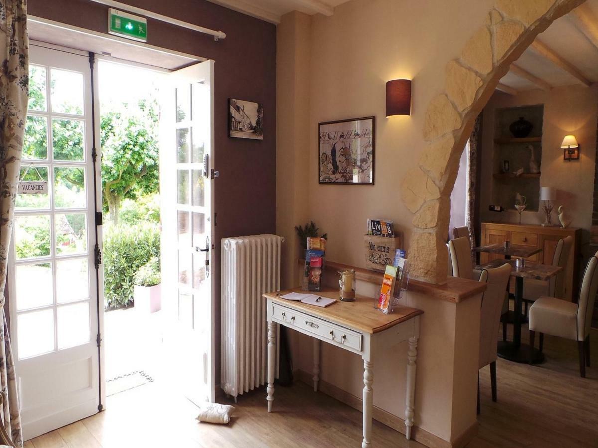 Bed and Breakfast Le Montaigne Saint-Alvere Екстер'єр фото